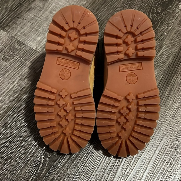 Timberland Boots - Picture 4 of 4